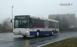berwiegend trb ... zeigte sich das frnkische Wetter zum Jahreswechsel. So auch am 30.12.2009 als der Bus ERH-V 141 des Unternehmens Vogel im OVF-Auftrag gerade das im Nebel liegende Groneuses passiert.