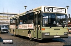 Im Jahr 2011 ausgemustert...wurden die letzten MB O 405 der Stadtwerke Aschaffenburg. Noch ziemlich neu war der Wagen 103 als er im April 1987
den Hauptbahnhof passierte.