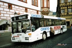 Vor wenigen Tagen endete der Einsatz der MB O 405 N bei der SC Coburg. Erst wenige Tage im Einsatz war der zu ersten Lieferung gehrende Wagen 101 als er im November 1991 am Marktplatz angetroffen wurde.