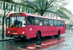 Seinen 25. Geburtstag feiert...aktuell der OVF. Zum 01.10.1988 bernahm man das aktive Geschft des GBB Nrnberg. Zu den ersten neubeschafften Bussen
gehrten vier MAN S 240. Einer davon war der N-WA 842, der hier im April 1989 am Erlanger Bahnhofplatz zu sehen ist.