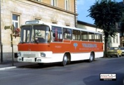 Vor gut 40 Jahren...wurde der Stadtverkehr im oberfrnkischen Lichtenfels noch von der Firma Laatz durchgefhrt. Zum Einsatz kam unter anderem auch ein auf LIF-CU 77 
zugelassener Magirus-Deutz 170 L 110. Am 16.10.1976 wartete am Bahnhof auf neue Fahrgste.