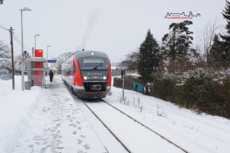  Winterlich...ging es auch im vergangenen Dezember in Grogeschaidt zu, als 642 117 dort als RB 58725 nach Grfenberg einen kurzen Stopp einlegte.