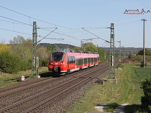 Alltglich...ist mittlerweile der Anblick der Baureihe 442 auf der S1 geworden. Nrdlich von Forchheim bestreiten die Neufahrzeuge seit Anfang April den Gesamtverkehr.