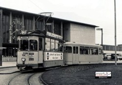 Im Frhjahr 1967 gehrten sie noch zum gewohnten Bild...die aus 2achsigen Trieb- und Beiwagen (wie hier z.B. TW 104 + BW 164) gebildeten Tramzge der WSB.
