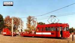 Eher selten im Streckennetz prsent ...sind die Arbeitswagen der Nrnberger Straenbahn. Am 16.10.1999 sonnt sich der aus den Wagen 314 + 1541 entstandene Gleistransporter A15
im Gleisbauhof an der Maximilianstrae.